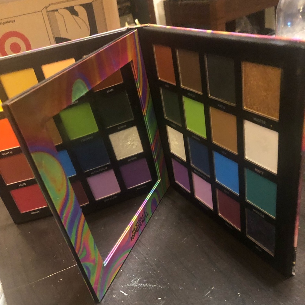 Beauty Bay Mitchell palette